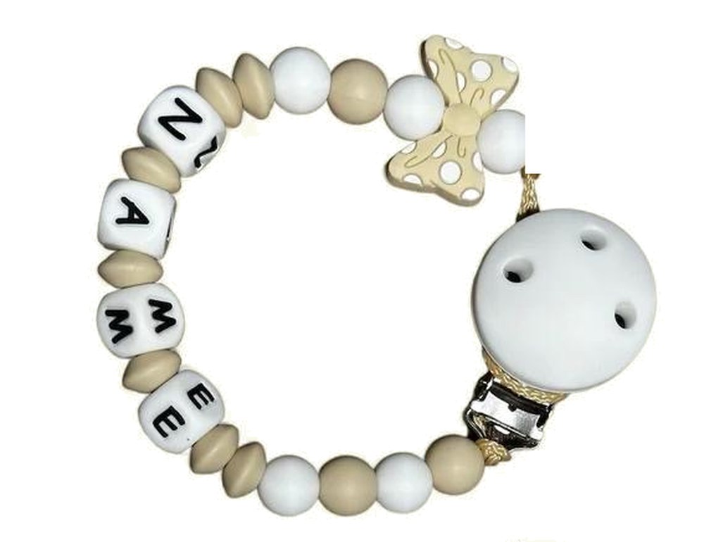 Personalisierte Nuggikette mit Namensperlen, Schleifenperle und Clip in Beige, Creme und Weiss